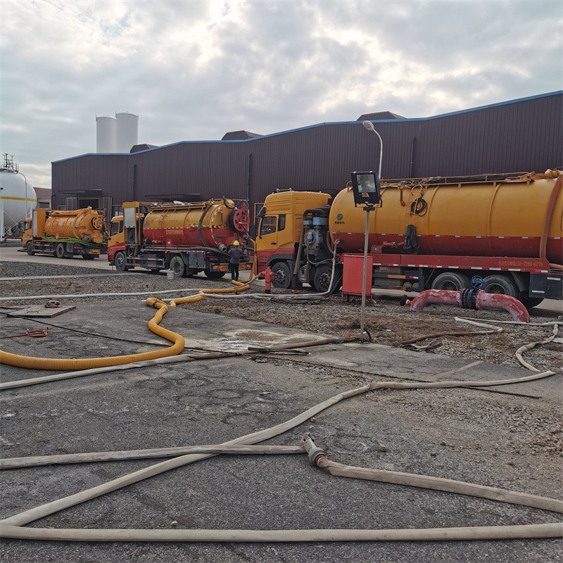 铜鼓污水池清理