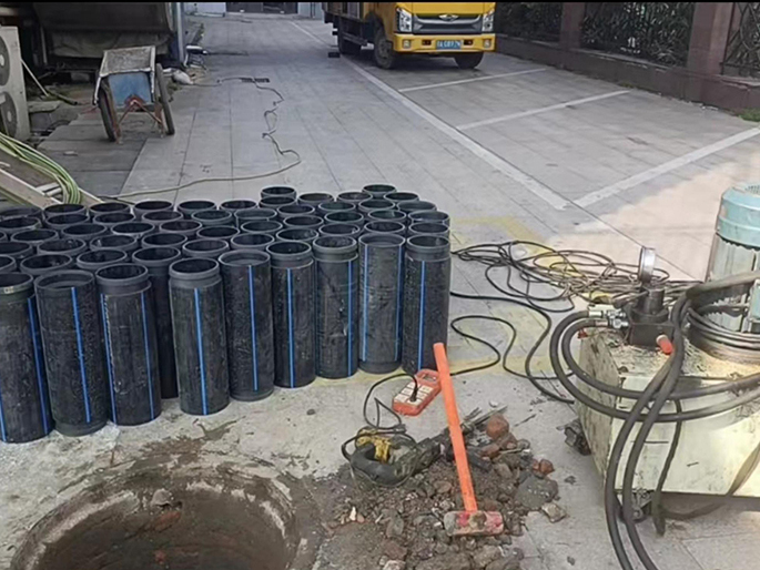 铜鼓PE置换管厂家 DN315置换管 非开挖管短管置换